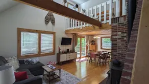 White Mountain Chalet; great for skiers, hikers & families! - Image 3