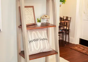 The Carriage House, Hosted By Crystal Jean - Image 3