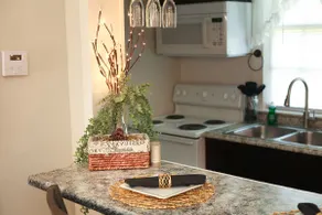 The Carriage House, Hosted By Crystal Jean - Image 5