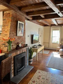 Historic Bristol Town Center Apartment - Image 4