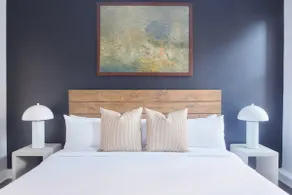 Bright FIDI 1br | Centrally Located - Image 4