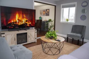 Spacious 3BR Home | Fast Wi-Fi | Parking. - Image 2