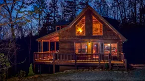 Red Apple Mountaintop cabin, hot tub, Wi Fi, Pet - Image 4
