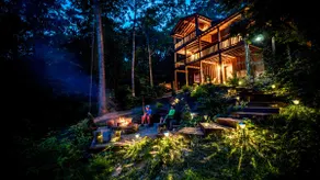 Red Apple Mountaintop cabin, hot tub, Wi Fi, Pet - Image 2