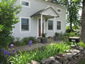 Charming Hudson Farmhouse - Image 2