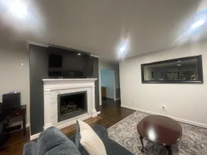 New Beautiful 4 BR Home near Hospitals & Downtown - Image 2