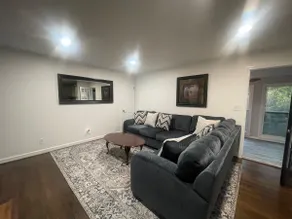 New Beautiful 4 BR Home near Hospitals & Downtown - Image 5
