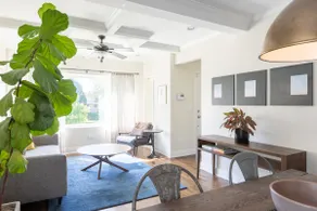Beautiful 4 bedroom 3 full bath Bungalow - Image 2
