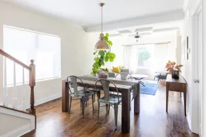 Beautiful 4 bedroom 3 full bath Bungalow - Image 3