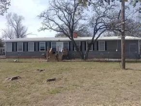 3BR Hubbard Creek Lake Front - Image 5