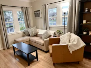 Little Lodi Lounge | Hot Tub, Walkable Downtown - Image 2