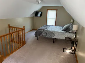Cheerful 2-bedroom home with Wi-Fi - Image 2