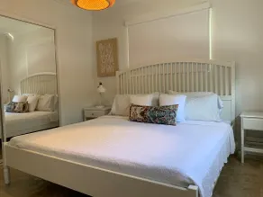 Key Biscayne 1 bedroom walk to Beach & town - Image 2