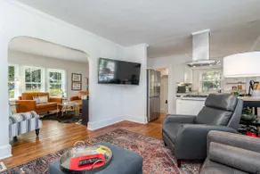 Beautiful updated family home in Oakwood - Image 3