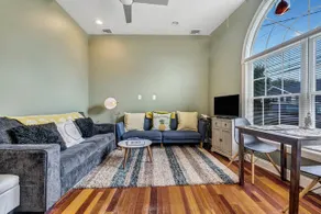 Luxurious Home 4 blocks from beach - Image 4