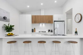 Perfectly positioned in the Heart of Town! - Image 5