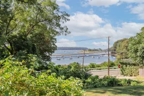Captain's Cottage - Cold Spring Harbor Water Views - Image 4