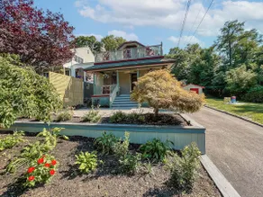 Captain's Cottage - Cold Spring Harbor Water Views - Image 3