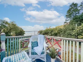 Captain's Cottage - Cold Spring Harbor Water Views - Image 5