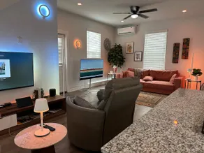 New Luxury Smart Home w Courtyard - Image 5