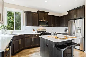 4 Bedroom Home Near Downtown Camas w/Private Sauna - Image 4