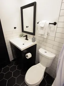 Modern Up 3BR/2BA | Near Downtown | Free Parking - Image 3