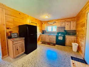 Cabin with beautiful acreage bordering Manistee National Forest - Image 4