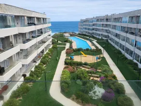 Family relaxation steps from the sea - Image 2