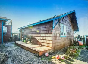 Historic Beach Bungalow in Charming Nye Beach #6 - Image 4