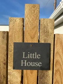 Little House on the Roseland - Image 2