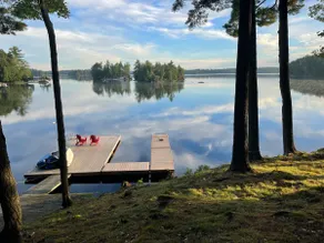 Cozy 3 bedroom cottage with spectacular lake views - Image 2