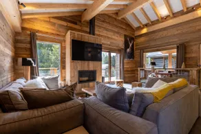 Ferroker Chalet 1750 m • Forest Sauna Jacuzzi - Image 2