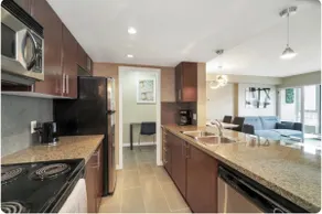 Modern condo for tourists/sport fans w/AC - Image 4