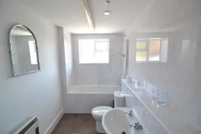 1 bed flat located on beautiful country estate - Image 5