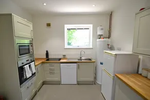 1 bed flat located on beautiful country estate - Image 3