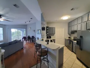 Spacious 2/2 ResortStyle Condo near Downtown Tampa - Image 2