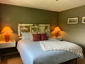 Cheerful home away from home (close to everything) - Image 5