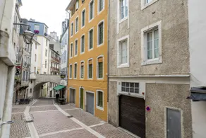 Wonderhost, Château neighborhood, great apartment - Image 4