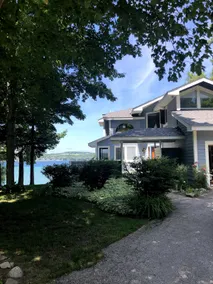 Private Lake Front Home in Suttons Bay - Image 2