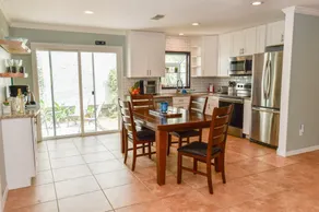 2BR Cottage Near Beach & Downtown - Fenced Yard, Fire Pit & Bikes - Image 4
