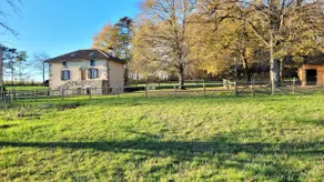 Quiet Auvergne house near lake - Image 2