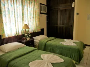 Grimms Tales Inn, Deluxe Suite - Image 5