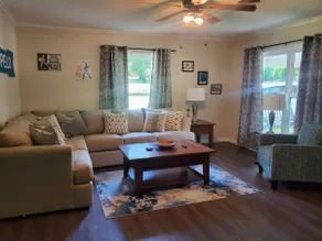 Spacious Historic Downtown home that sleeps up to 10! - Image 4