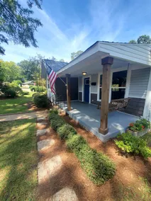 Spacious Historic Downtown home that sleeps up to 10! - Image 2