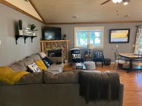 Lakefront Escape, Exclusive Pool, near WI Dells - Image 3