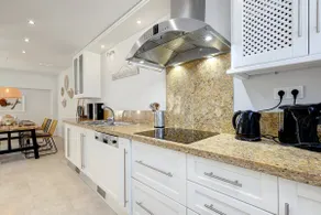 Marbella Beach House Holiday Rental Costabella - Image 5