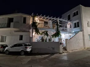 Lovely place with a sea-facing patio - Image 2