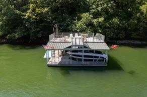 Peaceful Lakefront Cabin W/Hot Tub & Lake View - Image 5