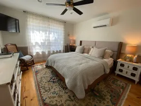 Cozy 1 Bedroom Bungalow near Lake Travis - Image 3