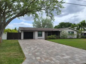 Waterfront Pool Home - Image 2